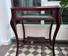 Antique vitrine table