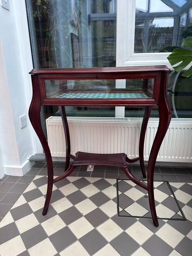 Antique vitrine table
