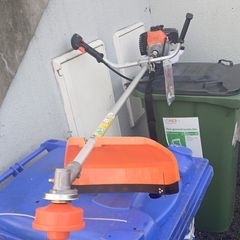 Industrial grass strimmers