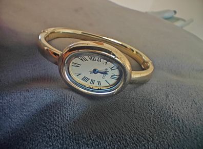 Naidu hand watch