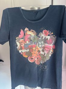 Leara Fashion stretchy navy blue top size UK16 EU44 Postage included