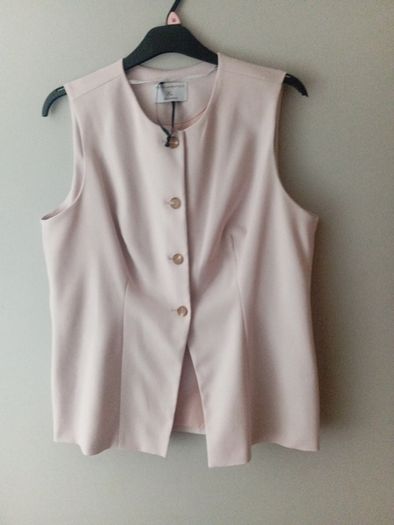 Ladies  waistcoat light pink. Size Xl