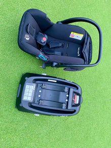 Babyjogger City GO car seat & isofox base