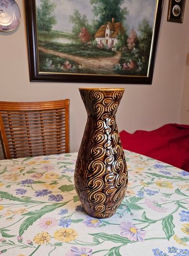 Vintage Irish Celtic Earthenware Vase   1960s/70s