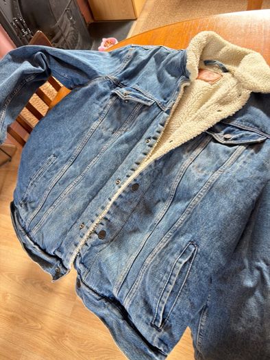 Levi's Retro Vintage jacket, bought in Texas, barely used. Size XL