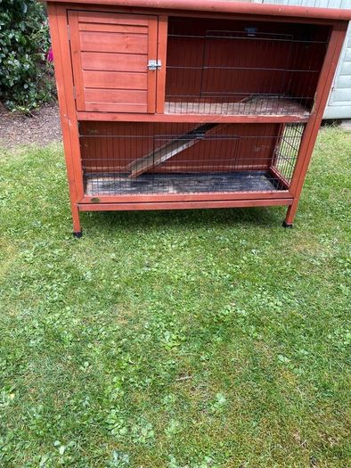 Guinea pig/rabbit hutch