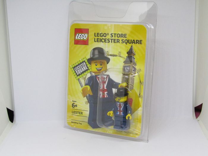 Lego Lester Minifigure London Leicester Square Limited Edition Exclusive Unnumbered Employee Version Very Rare This is Not Marked With Assigned Number As You Will See In The Pictures