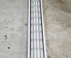 5ft Fluorescent light