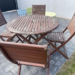 garden table & chairs