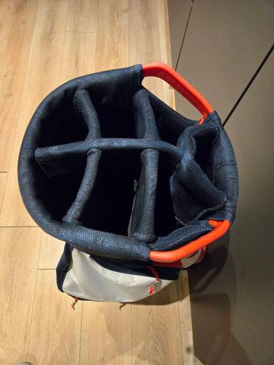 Mizuno Lightweight Cart Bag less than 12mths old