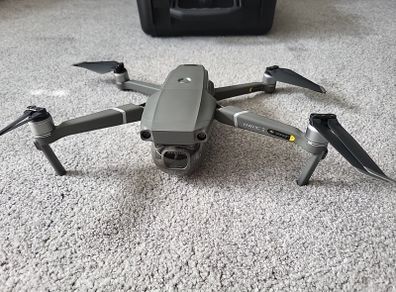 DJI Mavic 2 Pro + FPV Headset