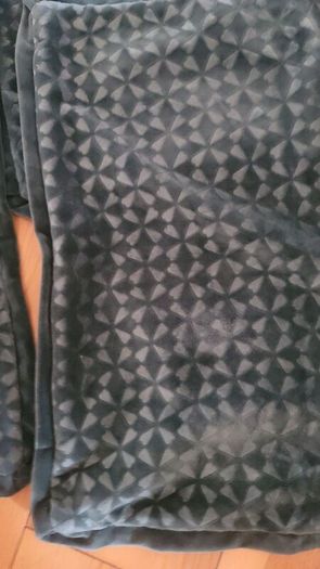Free Cushion Covers x4 Bottle Green Soft Velour
