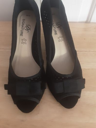 Shoes .. Size: 5 UK ..38 EU .. Signature  from Dunnes Stores now only 24.00euro