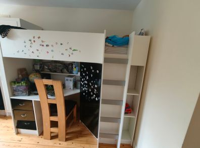 Kids bunk bed.