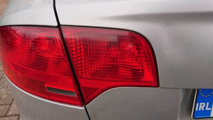 Audi a4 b7 taillights saloon rear light lamps fog lights s-line parts 2.0tdi BLB BRE BRD engines three spoke mfsw suspension parts