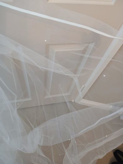 Brand new Elizabeth Dickens wedding veil