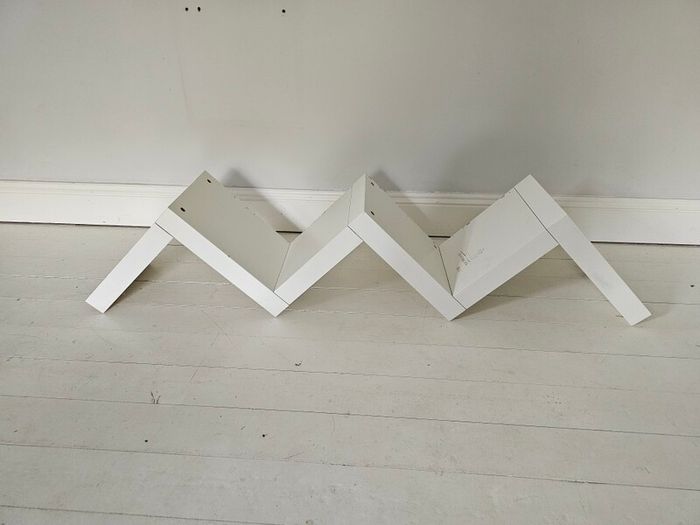 Zig Zag Shelf