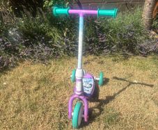 Childs scooter Gabbys Doll house themed