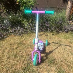 Childs scooter Gabbys Doll house themed