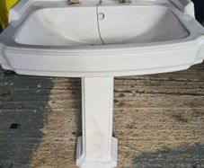 Bathroom sink