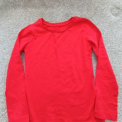NEW.boy's red top.age 7/8