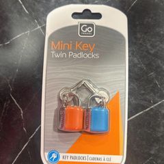 Mini padlock set