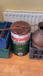 Vintage oil can