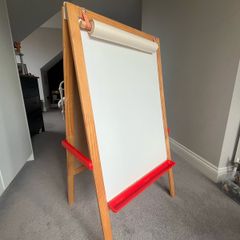 kids drawing easel