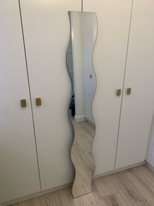 Curved Ripple Effect Mirror
