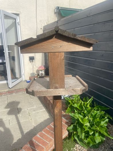 Bird feeder