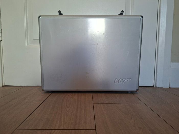 James Bond Ultimate Collectors Briefcase