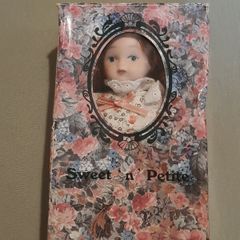 Vintage All-Porcelain Doll Sweet n Petite Hannah Collectible Bisque Porcelain Miniature Boxed (6-inch / 15 cm)