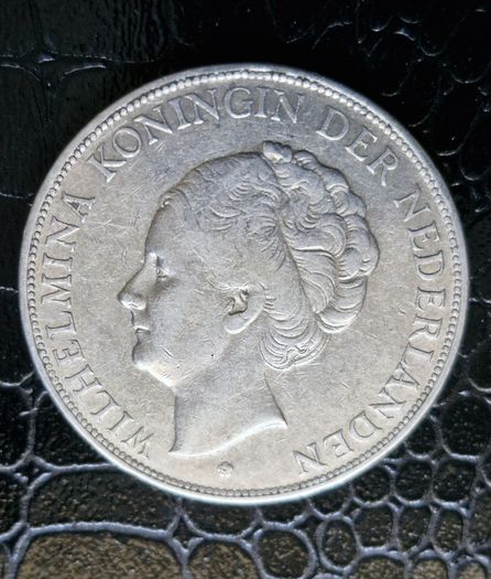 1929  Netherlands Silver  2 1/2 Gulden - Wilhelmina