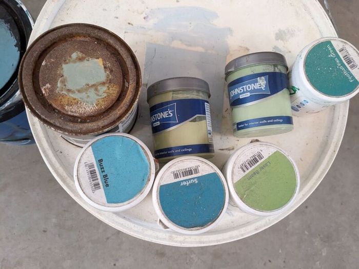 Water-based wall paints, 8 shades blue/green, ideal for mural or creative decoration - price is for the lot
