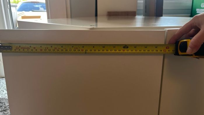 kitchen cabinet upper corner