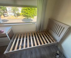 Single bed frame, perfect condition