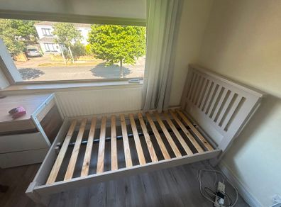 Single bed frame, perfect condition