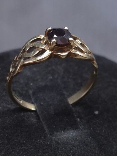 Vintage Fully Hallmarked Gold Garnet Ring Birmingham  Size 57