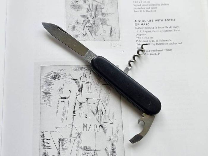 Vintage Victorinox Discontinued Bartender 1980s 84mm model Swiss Army Knife Collectable