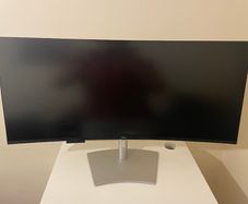 Dell UltraSharp 40 Curved Thunderbolt Hub Monitor U4025QW