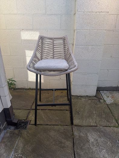 High garden table & chairs (4)