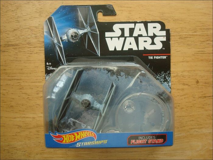 Hot Wheels - Star Wars Millennium Falcon and Tie Fighter - 2014