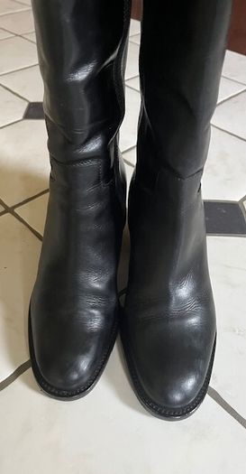 Clarks Black Leather Boots Knee High.  Ladies Size Uk 6.5  / Eu 40  In excellent lightly used Condition.