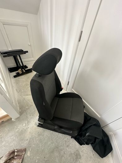 Volkswagen Caddy Mk4 Trendline Seats