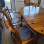 kitchen table and chair Image 3