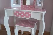 Girls make up table