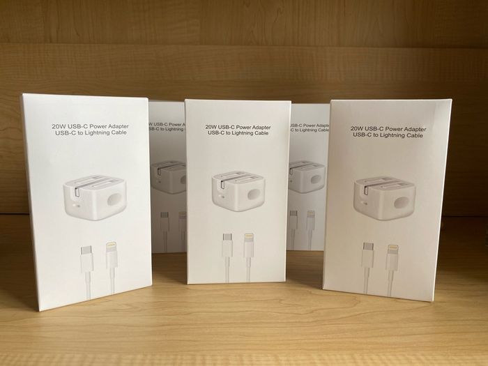 20W USB-C iPhone Power Adapter & USB-C Lightning Cable