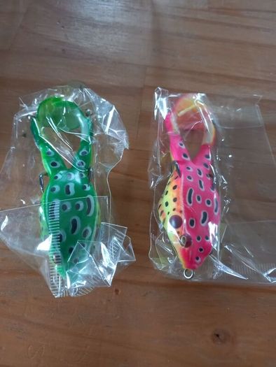 fishing Rubber frog baits x2