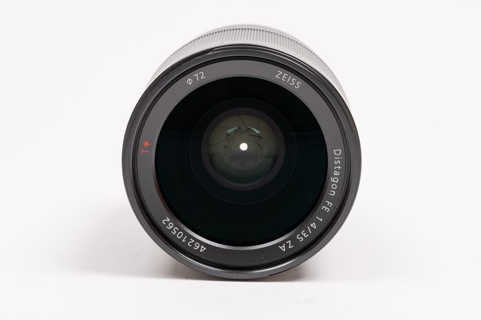 Sony Zeiss Distagon T Fe 35mm F1.4 Za Lens Full Frame E-mount Sel35f14z Boxed