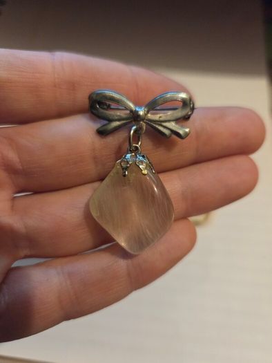 Vintage Ladies Brooch